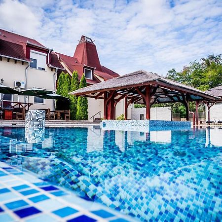 Liza Aqua & Conference Hotel Lajosmizse Exterior photo